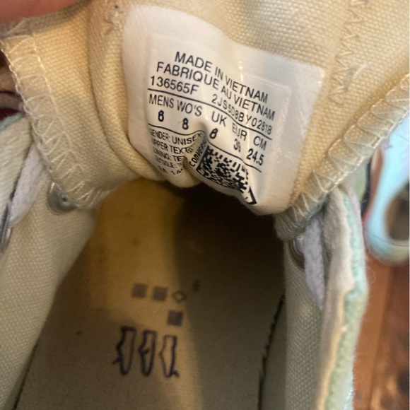 Upcycled OOAK Mushroom Nature Embroidered Converse Chuck Taylor All Star Size 8 - Picture 6 of 6